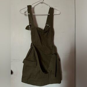 Cargo dress in military green, used twice, in great condition. Size small